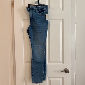 Good American - Good Legs Worn Hem Skinny Jean